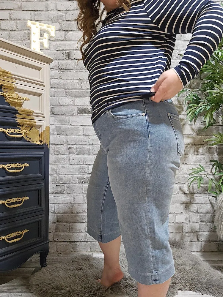 High Waist Wide Leg Cropped Jeans