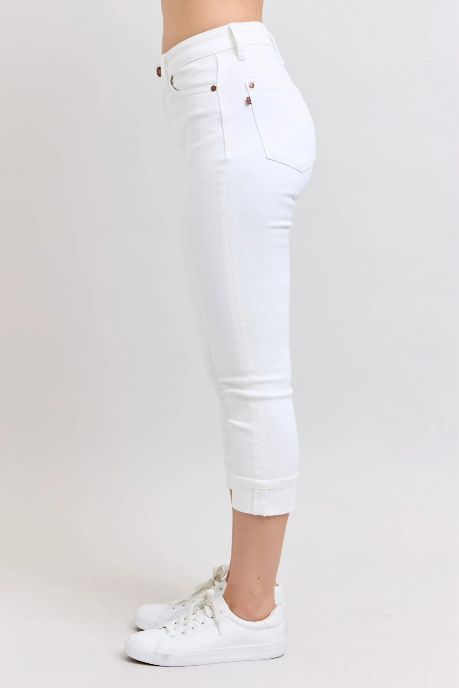Judy Blue Mid Rise White Cuff Capri Jeans